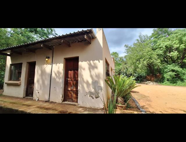 8.50HA SMALLHOLDING FOR SALE IN RUSTENBURG RURAL